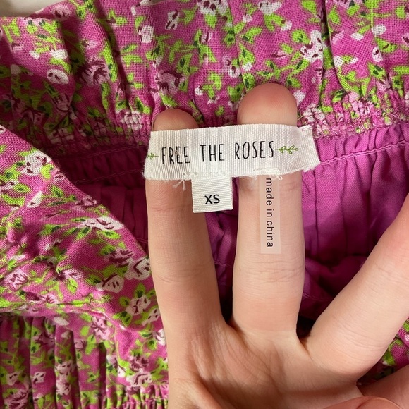 Free the Roses All Over Smocked Ruffled‎ Mini Dress Size Xsmall - Picture 7 of 8